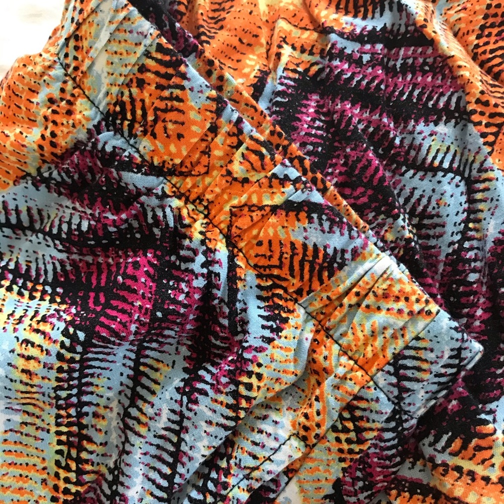 Patterned Beach Shorts - Picture 3 of 4